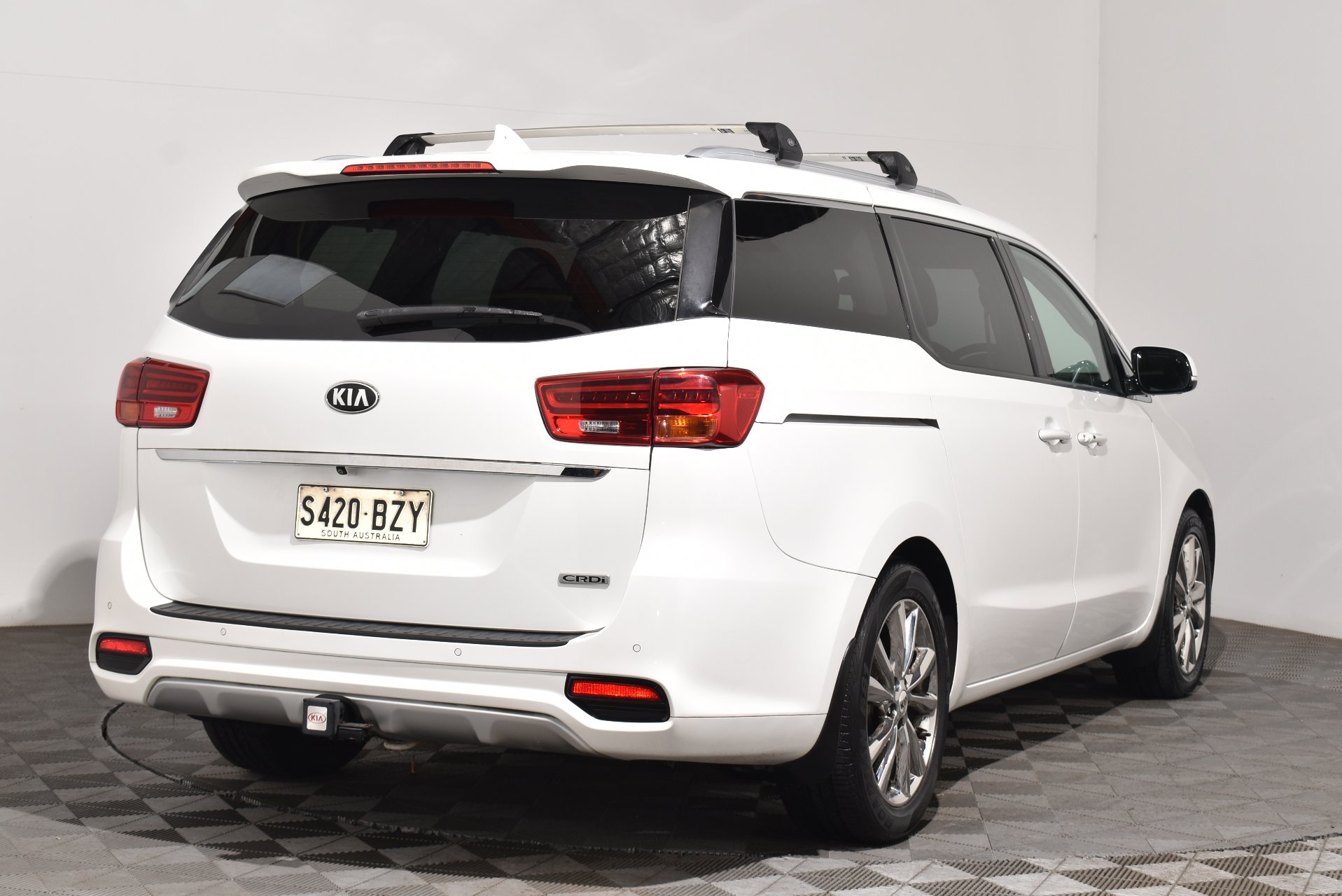 2019 Kia Carnival Platinum — photo 14