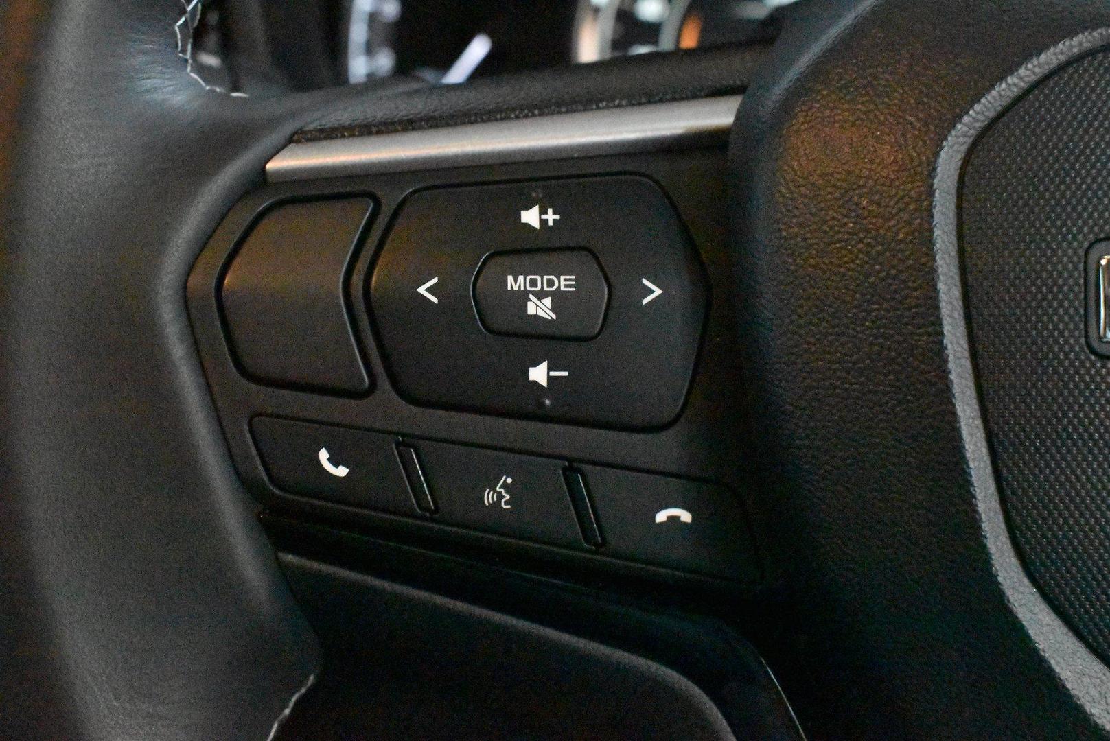 2026 Isuzu MU-X LSU — photo 22