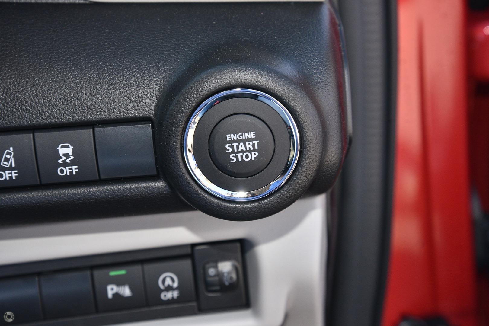 2025 Suzuki Swift Hybrid — photo 11