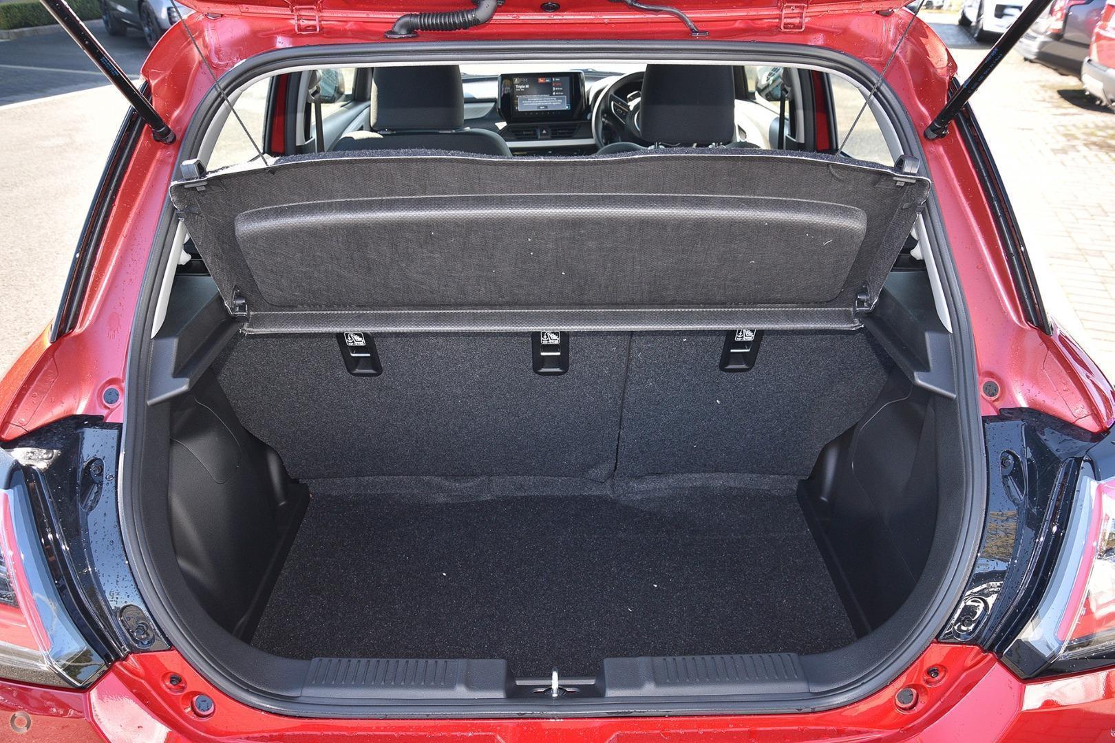 2025 Suzuki Swift Hybrid — photo 8