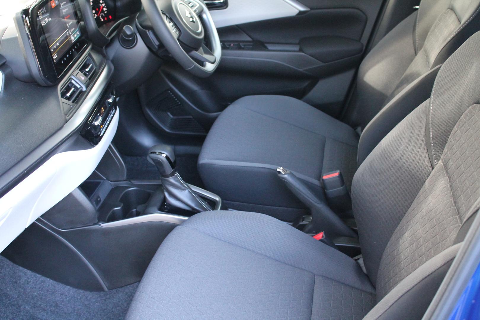 2025 Suzuki Swift Hybrid GLX — photo 14