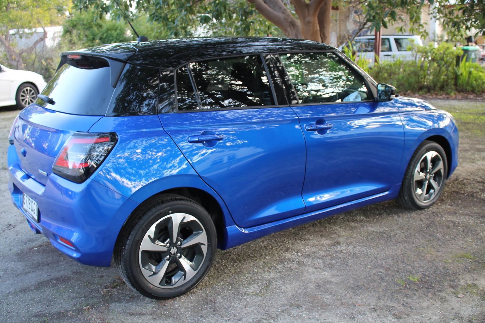 2025 Suzuki Swift Hybrid GLX — photo 4