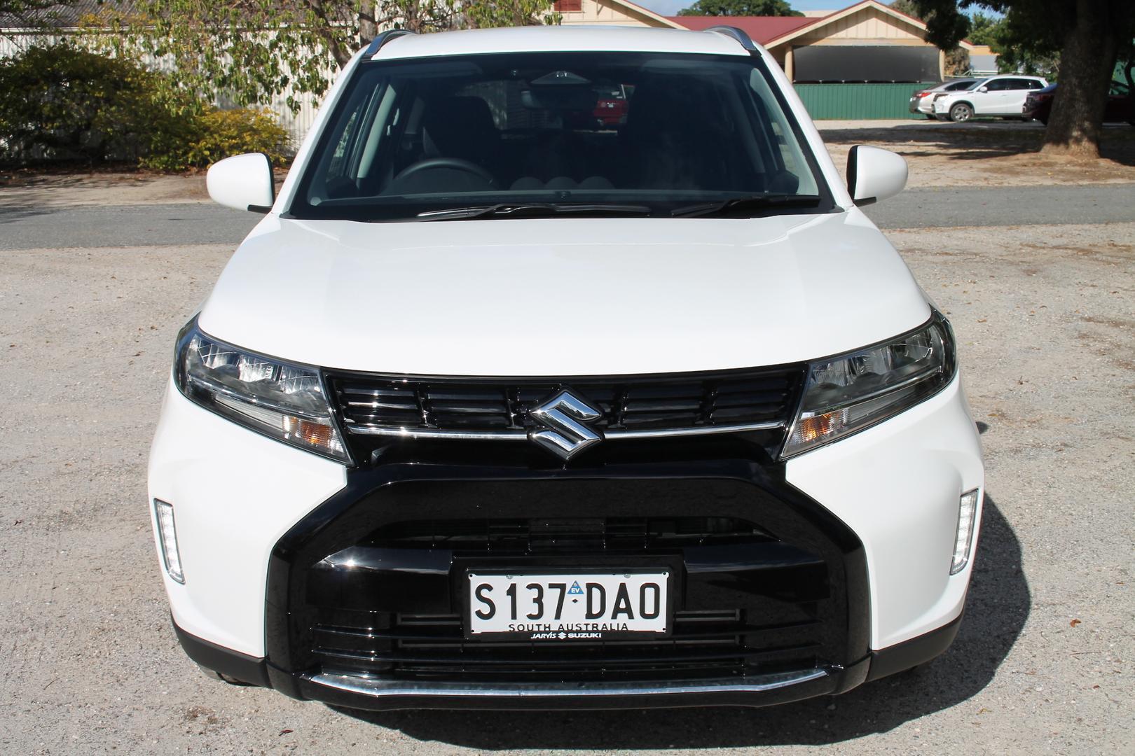 2026 Suzuki Vitara Turbo Hybrid — photo 2