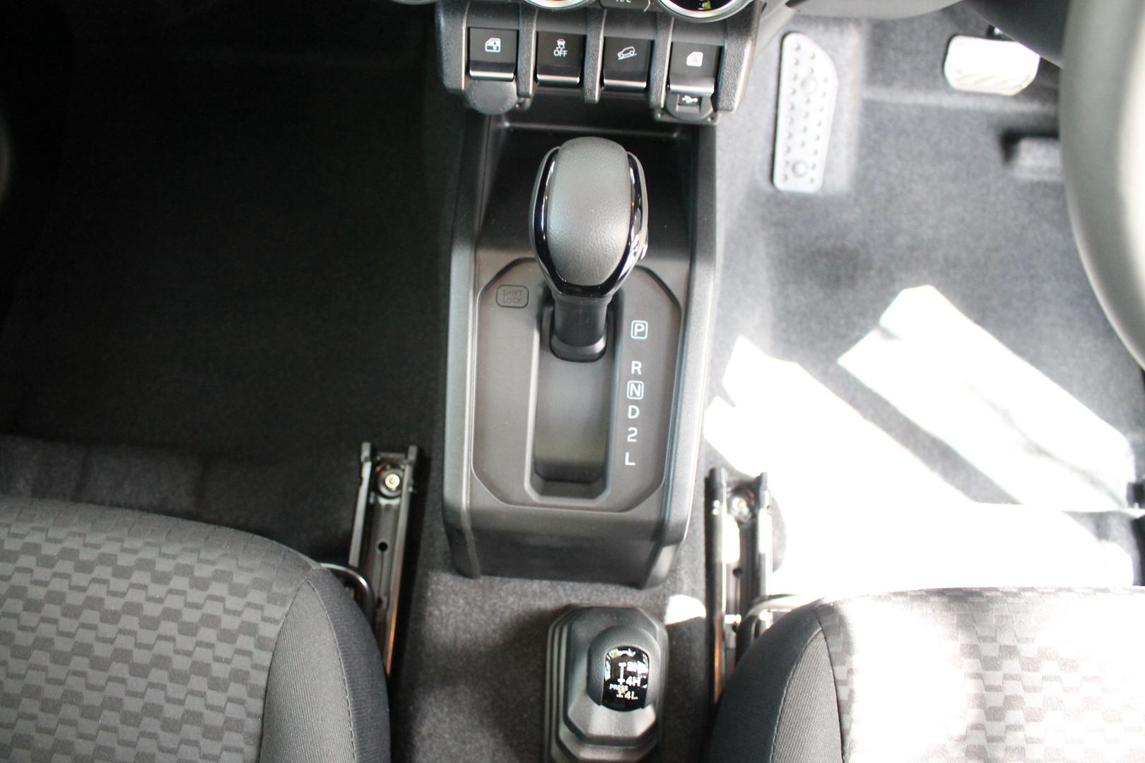 2026 Suzuki Jimny — photo 11