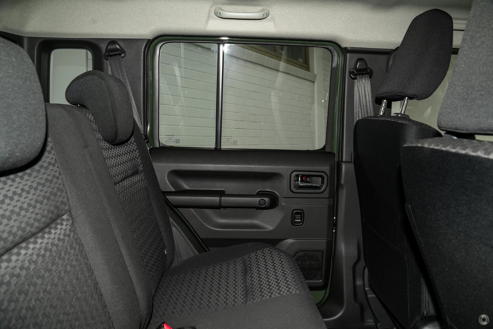 2026 Suzuki Jimny XL — photo 8